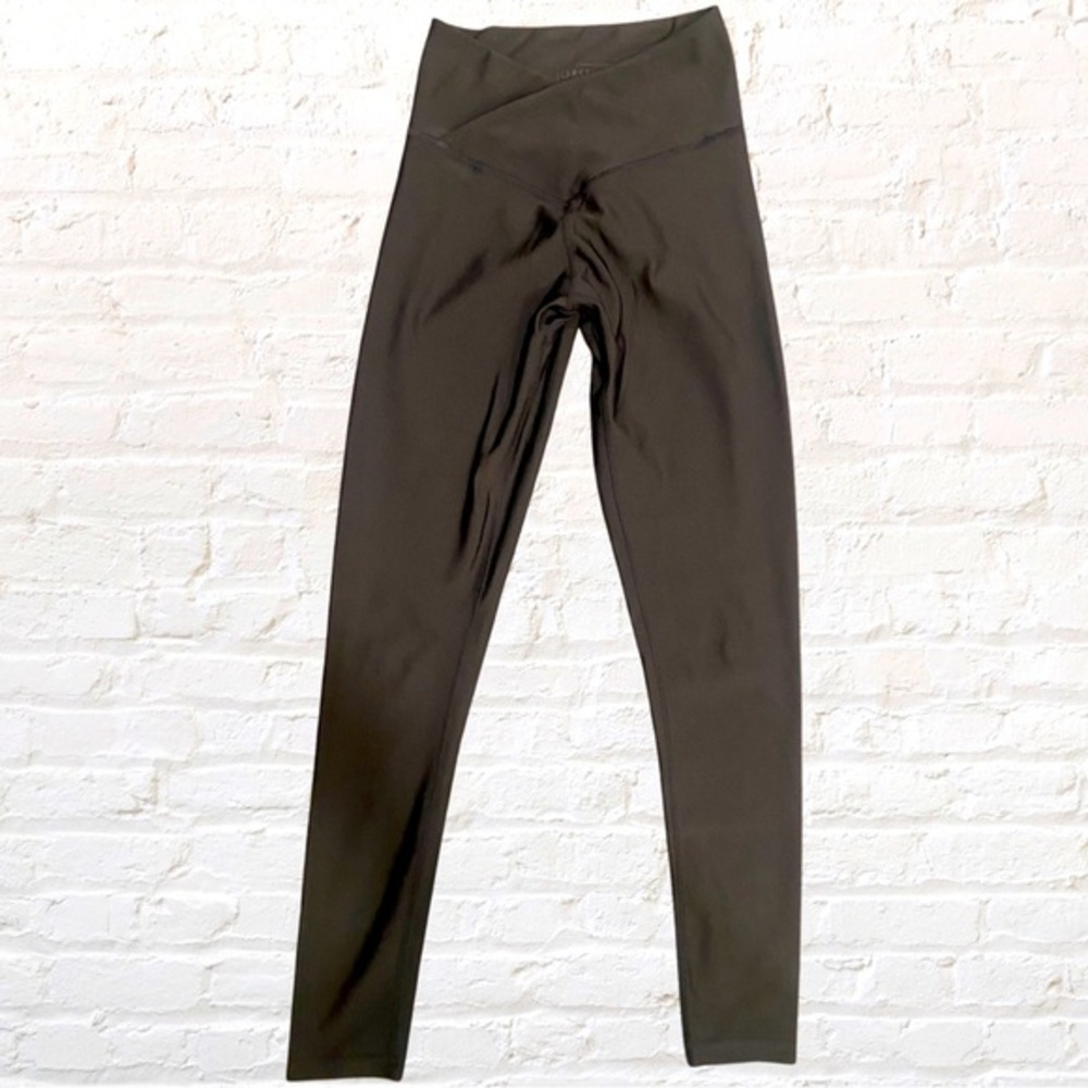 Obsession brand. The original fit legging. 26”. Classic black.